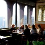 como escolher restaurante em viagem