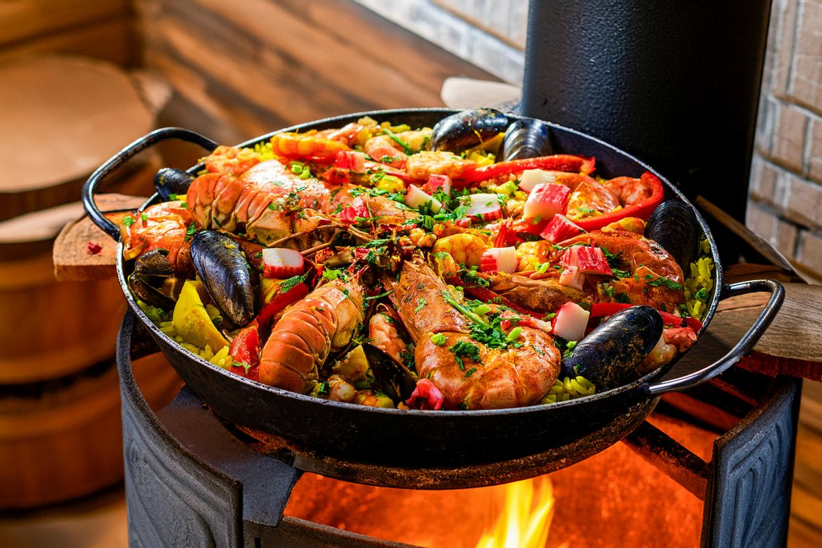 o que servir com paella