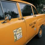 Para a cor amarela dos táxis ser escolhida para chamar atenção, a principal razão reside na sua excepcional visibilidade. O a