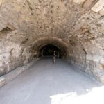 Para Cidades Debaixo da Terra: A engenharia impressionante de Derinkuyu, na Turquia, Derinkuyu é uma antiga cidade subterrâne