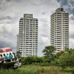 Para entender as cidades fantasmas modernas, trata-se de locais urbanos abandonados recentemente, muitas vezes devido a crise