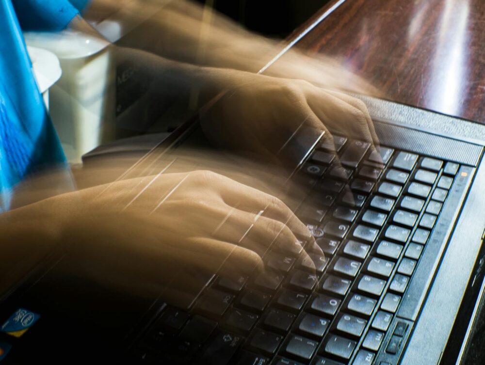 Computador Lento? Acelere Seu PC Agora Sem Gastar em Peças Novas! [Guia Definitivo] — como acelerar o computador lento sem co