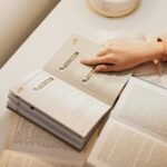 Desvende o Poder da Leitura: Como Criar Hábito e Ler Mais Livros por Mês — como criar hábito de leitura e ler mais livros por