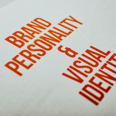 Desvende a Identidade Visual Profissional: Guia Essencial para Pequenas Empresas Dominarem o Mercado — como criar uma identid