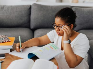 Estudo Eficiente: O Guia Definitivo para Reter Mais Conteúdo e Maximizar seu Foco — como estudar de forma eficiente e reter m