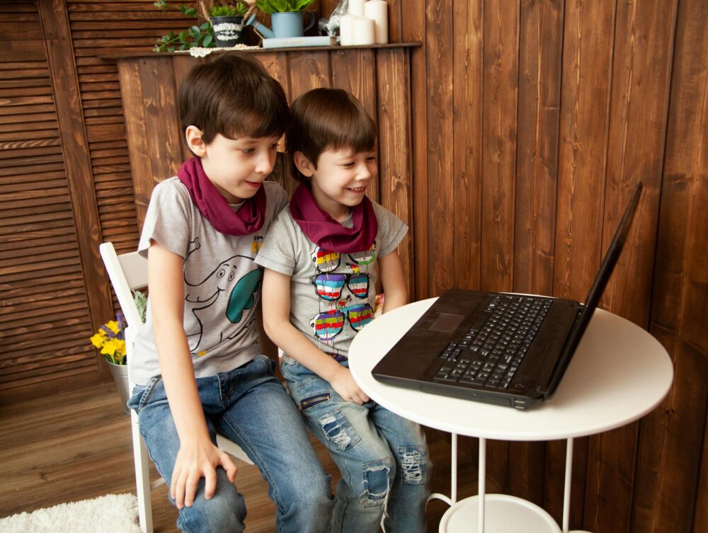 Segurança Digital Infantil: O Guia Completo para Preparar Seus Filhos para o Mundo Online — como preparar crianças para o mun