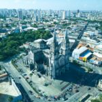 Fluência em Inglês no Brasil: O Guia Definitivo para Morar Sem Viajar — como se tornar fluente em inglês morando no brasil se