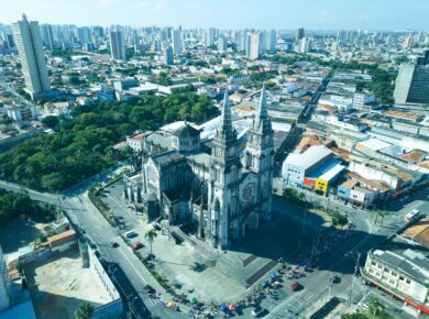 Fluência em Inglês no Brasil: O Guia Definitivo para Morar Sem Viajar — como se tornar fluente em inglês morando no brasil se
