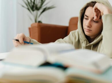Concentração Total nos Estudos: Dicas Essenciais para Eliminar Distrações e Otimizar Seu Aprendizado — dicas para melhorar a