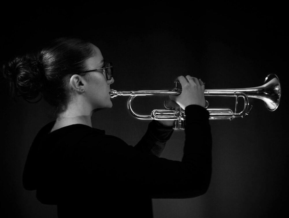 Para entender O Clube dos 27, trata-se de um fenômeno cultural que descreve o grupo de músicos influentes que morreram tragic