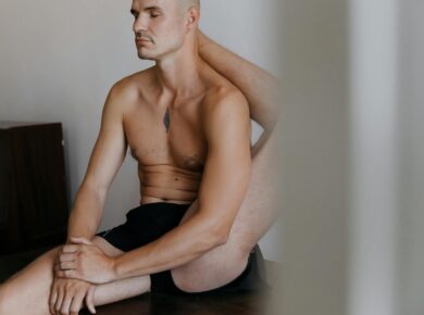 Para entender O Efeito Placebo: Como o cérebro consegue curar o corpo, é preciso saber que ele se manifesta quando uma pessoa