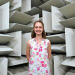 Para entrar na câmara anecoica da Microsoft, o lugar mais silencioso da Terra, é vivenciar uma experiência sensorial única e