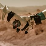 Para **O Paradoxo de Fermi: Se o universo é gigante, onde estão todos os alienígenas?**, ele questiona a aparente contradição