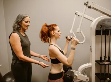 Treino de Força para Mulheres Acima de 50: Segurança, Vitalidade e Resultados Comprovados — treino de força para mulheres aci