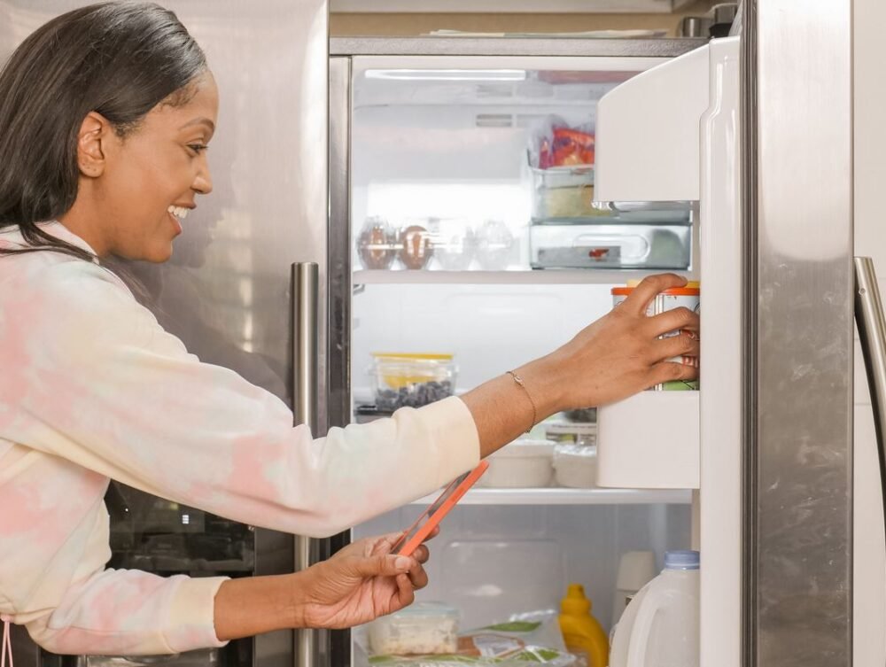 Geladeira pode ficar ligada em extensão